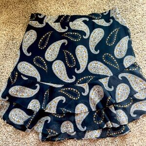 NWOT Loft navy ruffle skirt